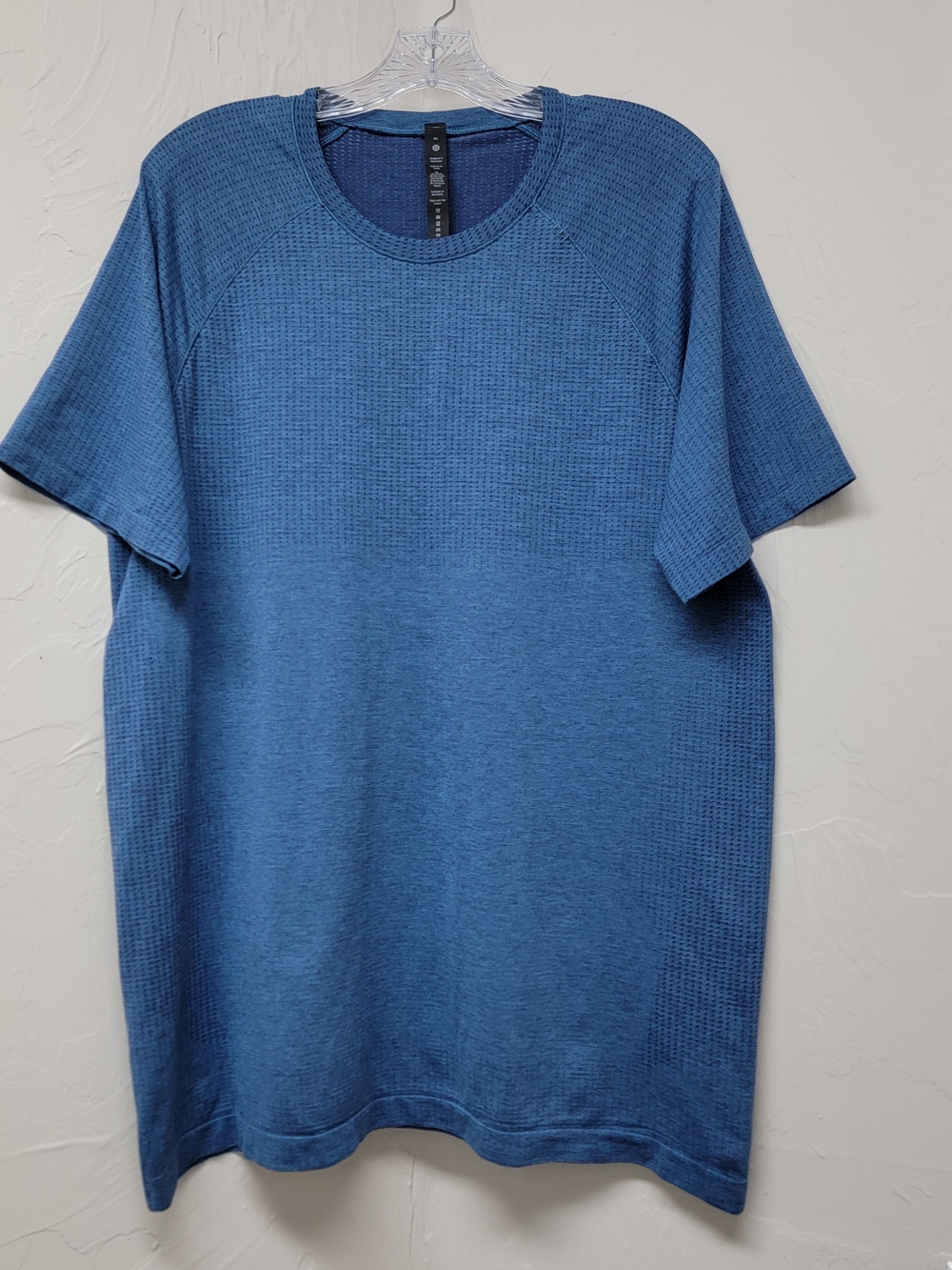 Lululemon Mens XL Metal Vent Tech Short Sleeve Blue Top Gym Performance Training